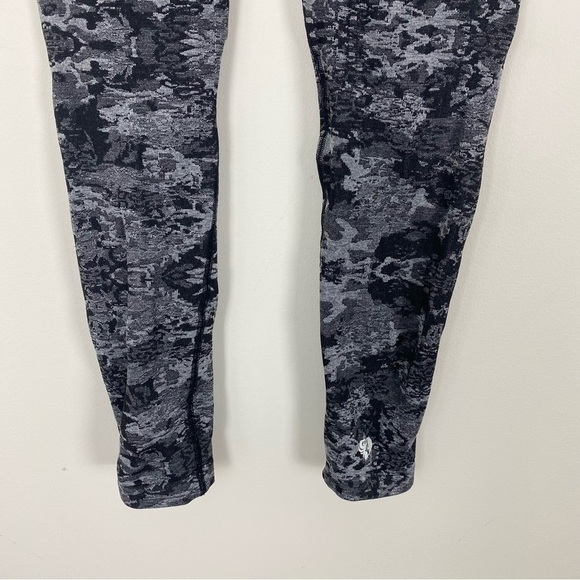 WOMEN’S BEST Seamless Leggings Black Grey Jacquard Camo Print Small/Medium - Picture 7 of 9